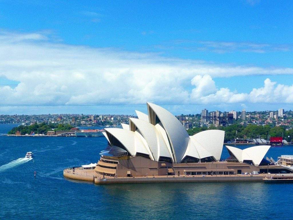 10 Reasons To Visit Australia