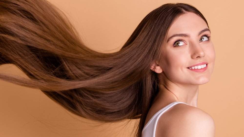 The Best Herbal Shampoo For Hair Thickness and Growth In India