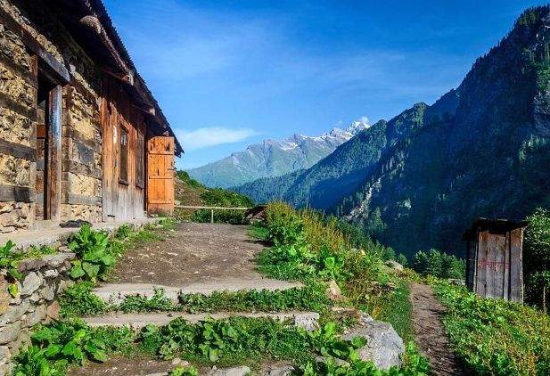 Kasol Kheerganga Tosh Trek