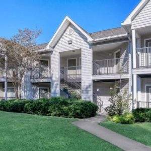 Lafayette Apartments With Garden