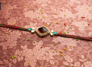 Raksha Bandhan Special: Zodiac Signs Rakhi Gifts Raksha Bandhan Special: Zodiac Signs Rakhi Gifts