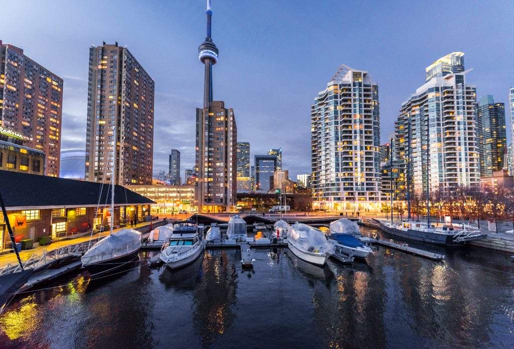 5 Top Tourist Attractions in Canada 5 Top Tourist Attractions in Canada